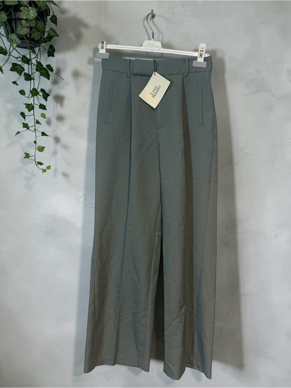Love Bonito Tailored Color:Miberal Green Trousers Size XS/2 NWT